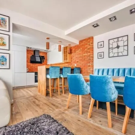 - One Bedroom With Balcony - Center - Sb12 Lägenhet